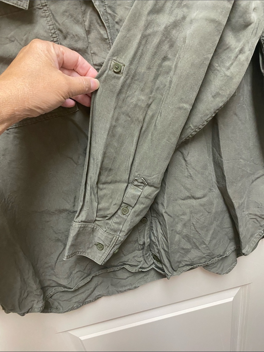 Babaton button up shirt Olive Green Size L - Picture 4 of 7